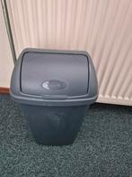 Grijze prullenbak, Ophalen, Kunststof, Gebruikt, 40 liter of meer