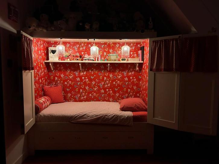 Unieke meisjes 1 persoons bed bedstee wit rood, Kinderen en Baby's, Kinderkamer | Bedden, Gebruikt, 180 cm of meer, 85 tot 100 cm