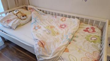 Peuter en kleuterbed. Massief hout. Kwaliteit en strak. beschikbaar voor biedingen