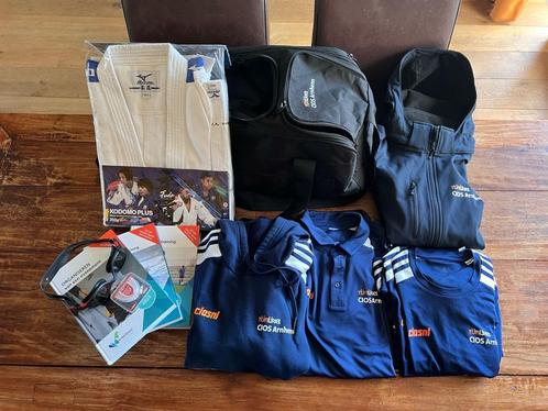 CIOS Arnhem nieuwe sportkleding, boeken etc. RijnIJssel, Kleding | Heren, Sportkleding, Zo goed als nieuw, Algemeen, Maat 52/54 (L)