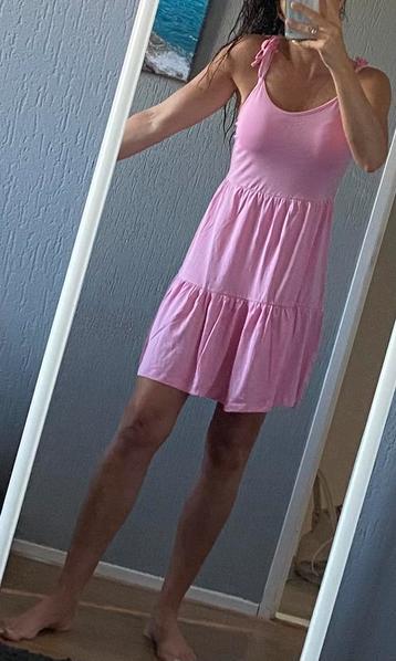 Only jurk maat XS NIEUW beschikbaar voor biedingen