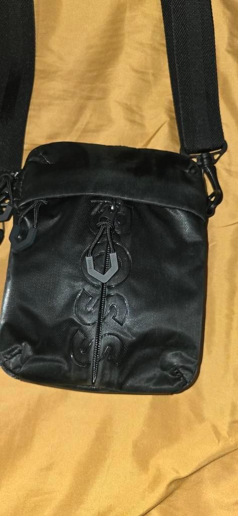 HUGO BOSS SCHOUDERTAS OSFA, Sieraden, Tassen en Uiterlijk, Tassen | Schoudertassen, Zo goed als nieuw, Zwart, Ophalen of Verzenden