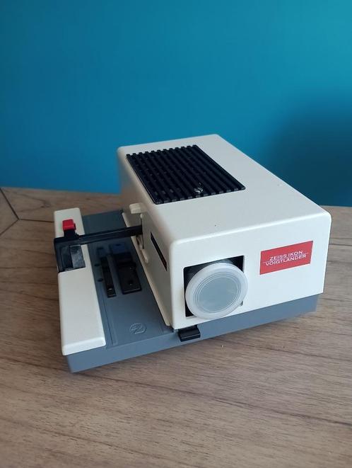 Vintage diaprojector Zeiss-Ikon, Audio, Tv en Foto, Diaprojectors, Gebruikt, Ophalen of Verzenden