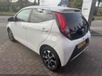 Toyota Aygo 1.0 VVT-i x-joy, Auto's, Toyota, Stof, Gebruikt, Euro 6, 4 stoelen