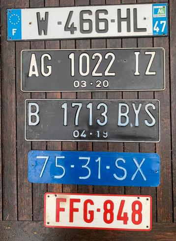 Nummerplaten  beschikbaar voor biedingen