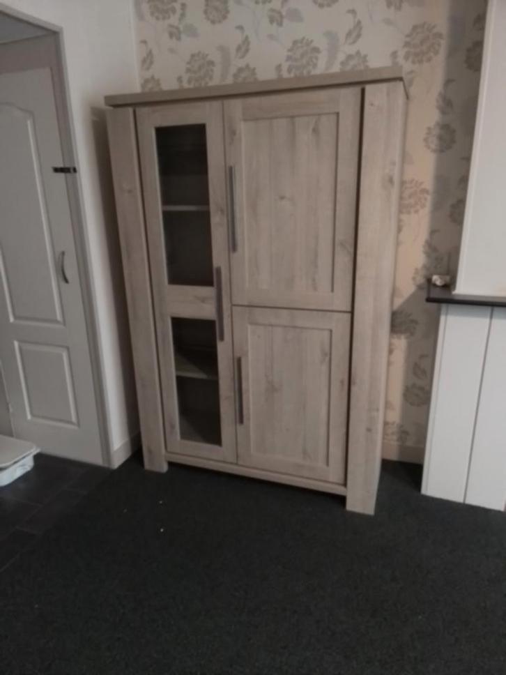 Mooie buffetkast Salontafel tv meubel Eethoek met stoelen, Huis en Inrichting, Kasten | Boekenkasten, Zo goed als nieuw, 100 tot 150 cm