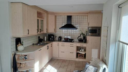 Hoekkeuken met apparatuur, Huis en Inrichting, Keuken | Complete keukens, Gebruikt, Hoekkeuken, Overige kleuren, Kunststof, Ophalen