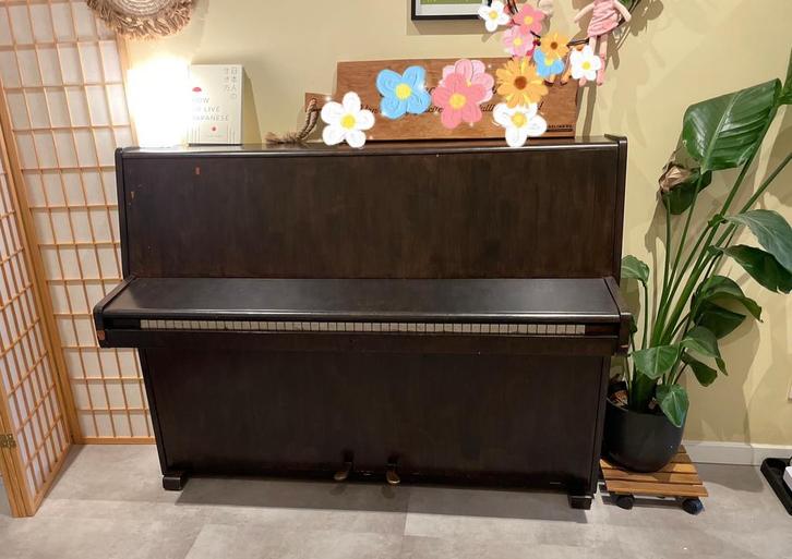 Piano made in germany, Muziek en Instrumenten, Piano's, Gebruikt, Ophalen