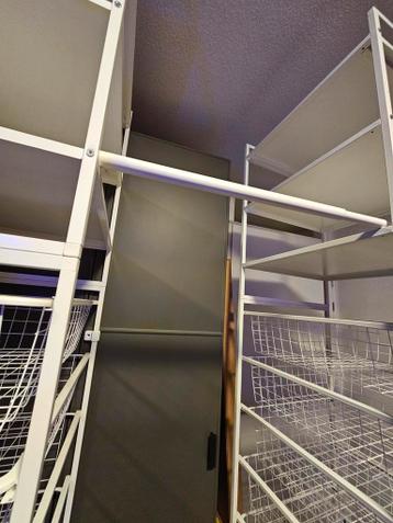 Ikea rek/stellingkast met mandjes en rekken - afbeelding 3