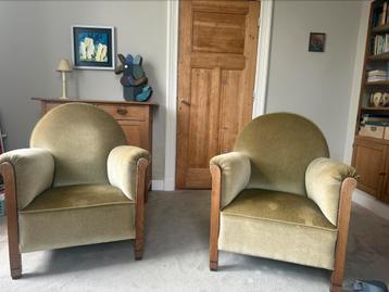 2 prachtig antieke fauteuils beschikbaar voor biedingen
