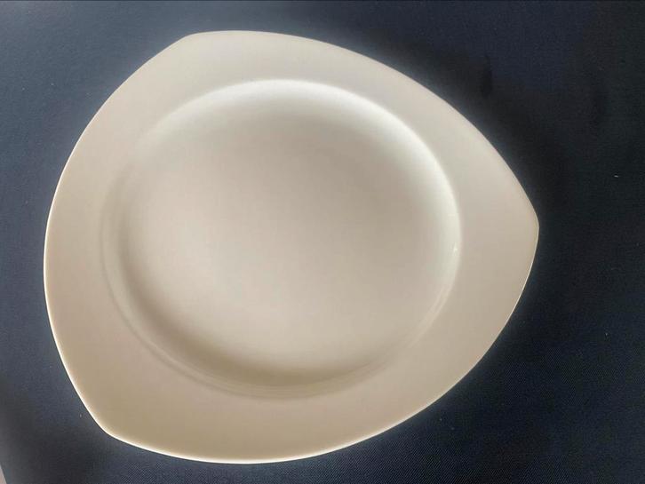 Thomas vario pure / wit dinerbord 27.3, Huis en Inrichting, Keuken | Servies, Gebruikt, Bord(en), Overige stijlen, Porselein, Ophalen of Verzenden