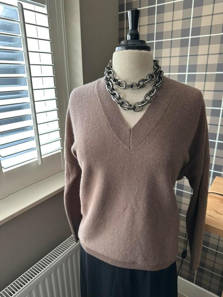 FFC Fashion - Luxe trui - Mt M - Bruin - V-hals - Nieuw, Kleding | Dames, Truien en Vesten, Nieuw, Maat 38/40 (M), Bruin, Ophalen of Verzenden