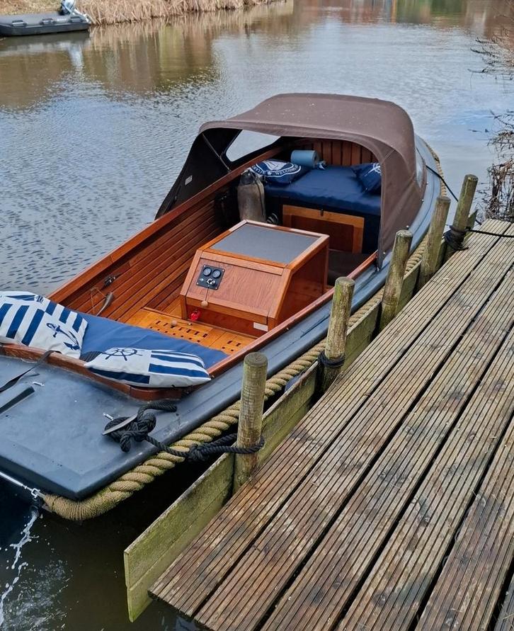 Mooie authentieke sloep, Watersport en Boten, Sloepen, Gebruikt, 3 tot 6 meter, Binnenboordmotor, Diesel, Staal, Ophalen of Verzenden