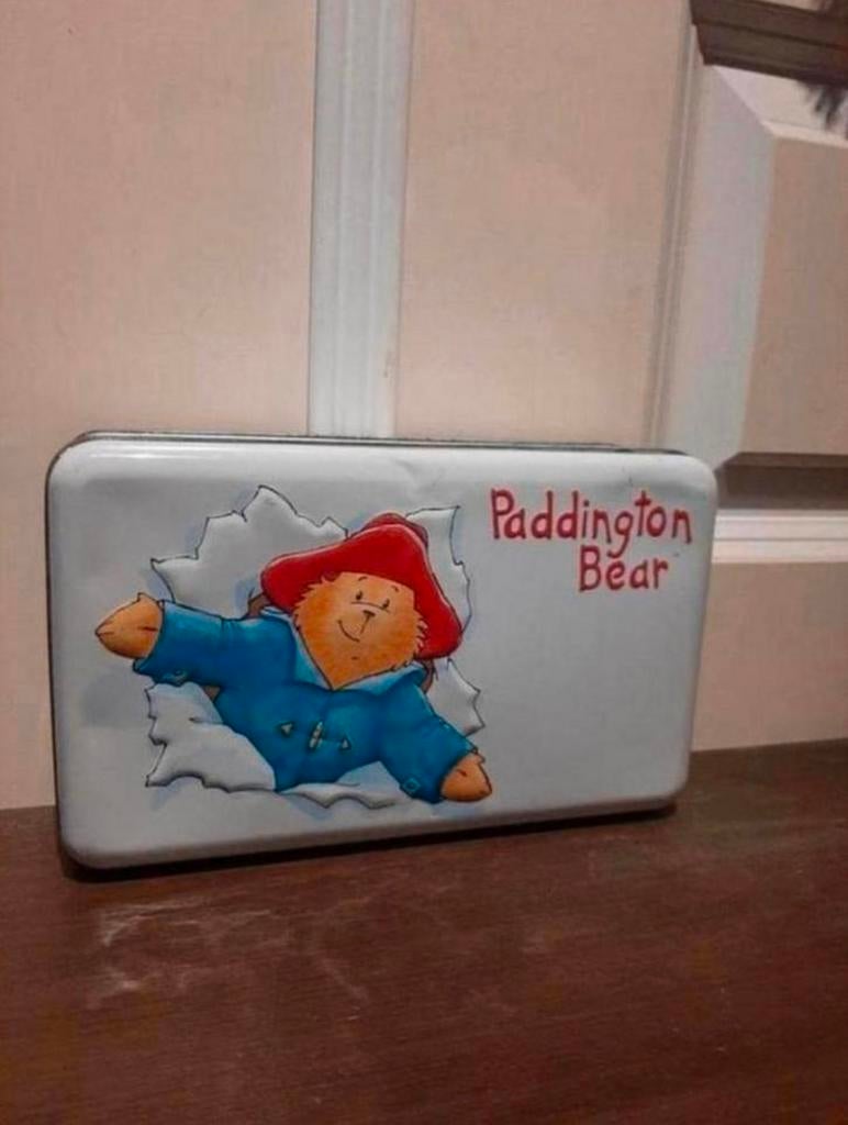 Beertje Paddington Bear koektrommel Douwe Egberts., Verzamelen, Blikken, Ophalen of Verzenden, Gebruikt, Koek(jes), Douwe Egberts