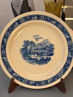 Porseleinen  bord van Boch Belgium, Antiek en Kunst, Antiek | Wandborden en Tegels, Ophalen of Verzenden