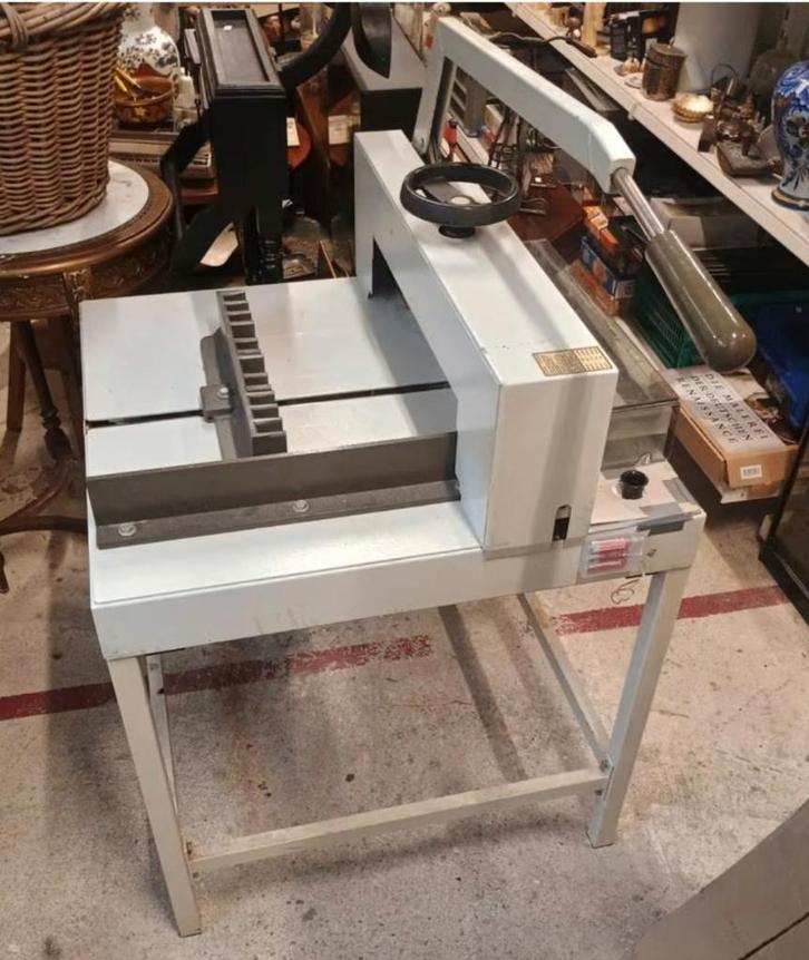 Ideal 4700 papiersnijmachine, Diversen, Papierwaren, Gebruikt, Ophalen