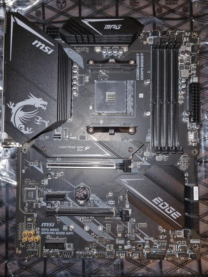 MSI MPG B550 Gaming Edge Wifi (AM4), Computers en Software, Moederborden, Zo goed als nieuw, AMD, DDR4, Ophalen of Verzenden