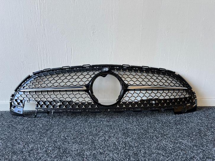 Mercedes C-Klasse W206 Diamond Grille, Auto-onderdelen, Carrosserie en Plaatwerk, Bumper, Mercedes-Benz, Voor, Gebruikt, Ophalen of Verzenden