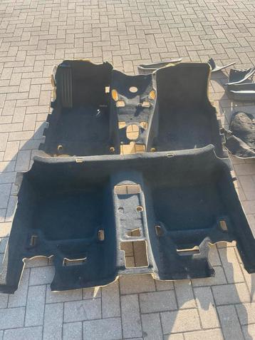 Bmw F20 Bodem bekleding zwart compleet beschikbaar voor biedingen