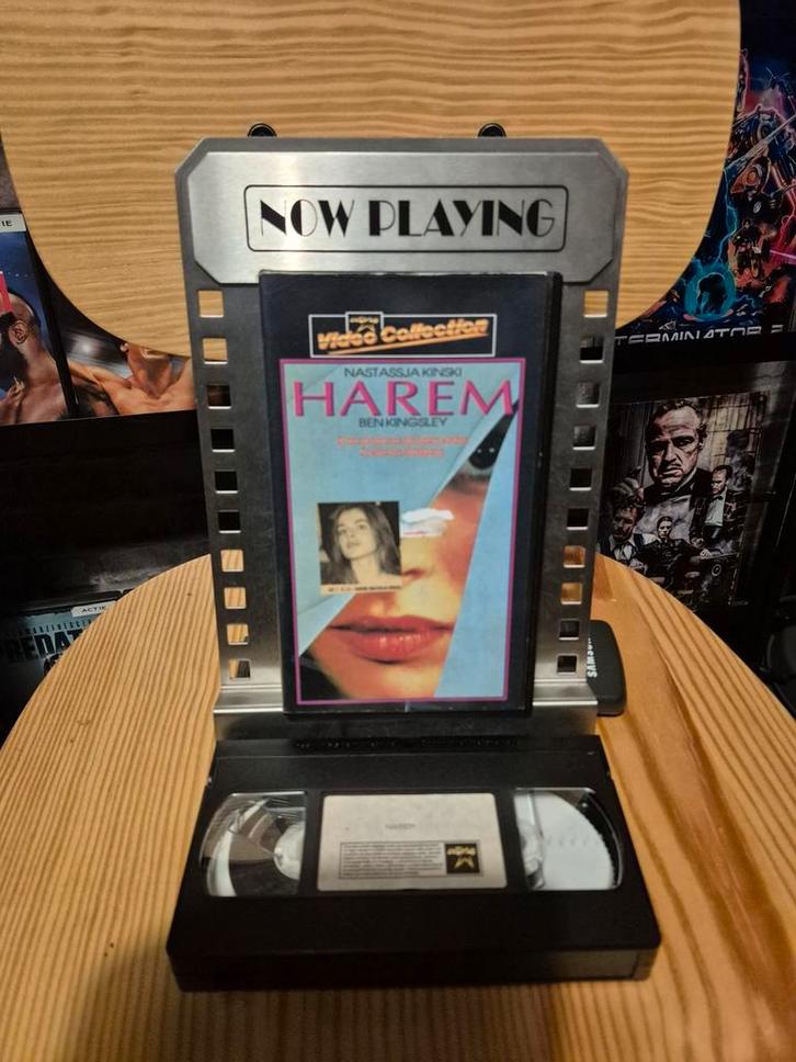 Harem VHS - Nederlandse ondertiteling - Zeldzaam!, Spelcomputers en Games, Spelcomputers | Nintendo Game Boy, Ophalen of Verzenden