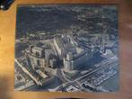 grote luchtfoto van Philips Emmasingel in Eindhoven in 1969, Verzamelen, Posters, Ophalen, Gebruikt, Met lijst, Rechthoekig Liggend