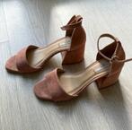 Nieuwe dames sandalen van Hvoya met een stevige hak, Kleding | Dames, Blouses en Tunieken, H&M, Nieuw, Ophalen of Verzenden, Roze