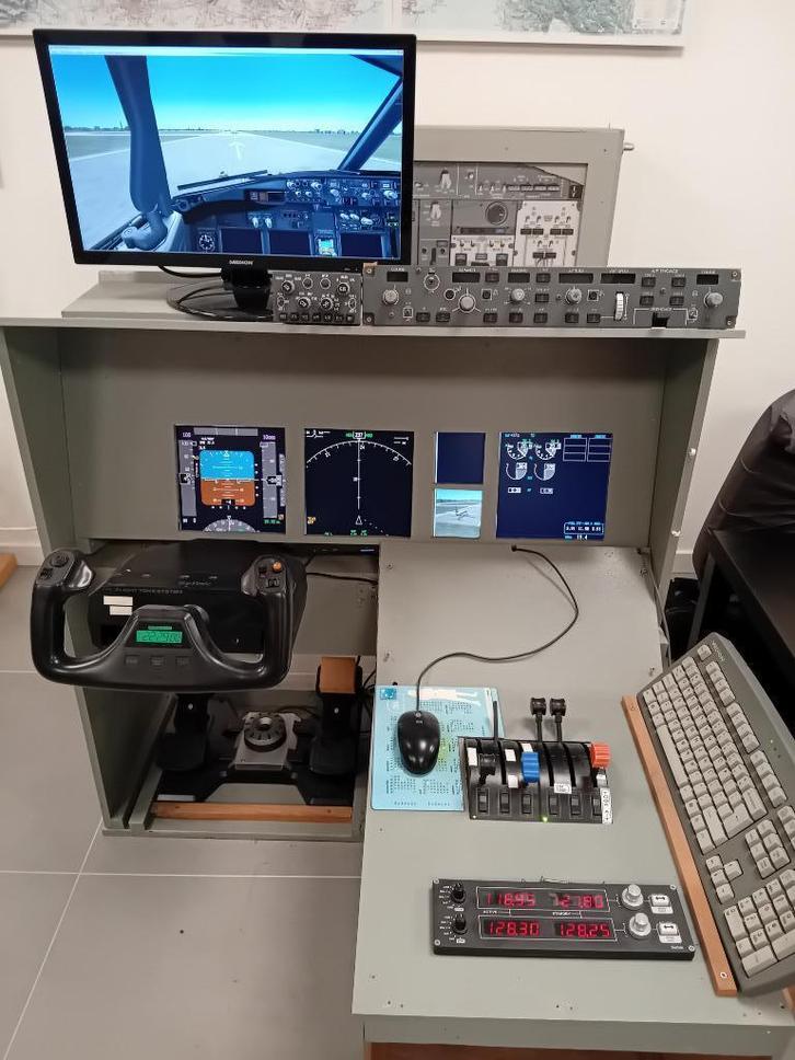 Flight simulator B737-800 NG met EFIS & MCP panel, Spelcomputers en Games, Games | Pc, Zo goed als nieuw, Simulatie, 1 speler