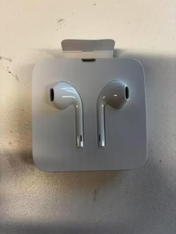 NIEUW! Apple EarPods Lightning aansluiting wit €13,99 beschikbaar voor biedingen