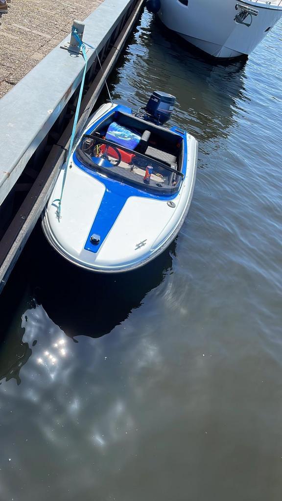 Leuke Speedboot 4 persoons met 25pk Yamaha motor, Watersport en Boten, Motorboten en Motorjachten, Gebruikt, Polyester, Tot 6 meter