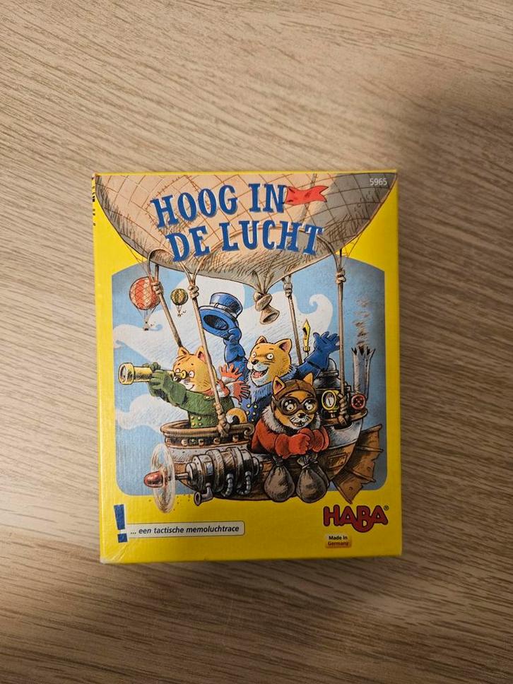 Hoog in de Lucht - Nieuw spel!, Hobby en Vrije tijd, Gezelschapsspellen | Bordspellen, Nieuw, Een of twee spelers, Drie of vier spelers