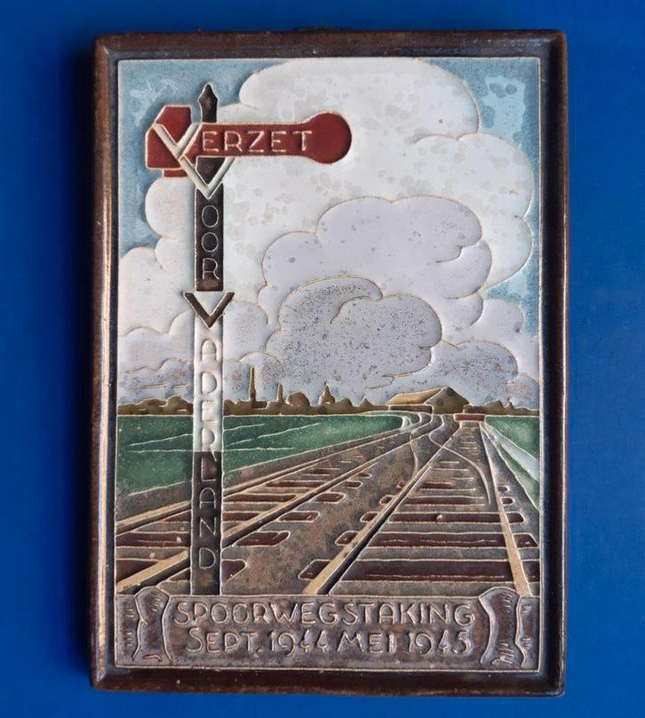 Porceleyne Fles 1945 Spoorwegstaking Cloissone tegel (9), Antiek en Kunst, Antiek | Wandborden en Tegels, Ophalen of Verzenden