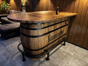Bartafel/statafel hoge eettafel met dubbel wijnvat beschikbaar voor biedingen