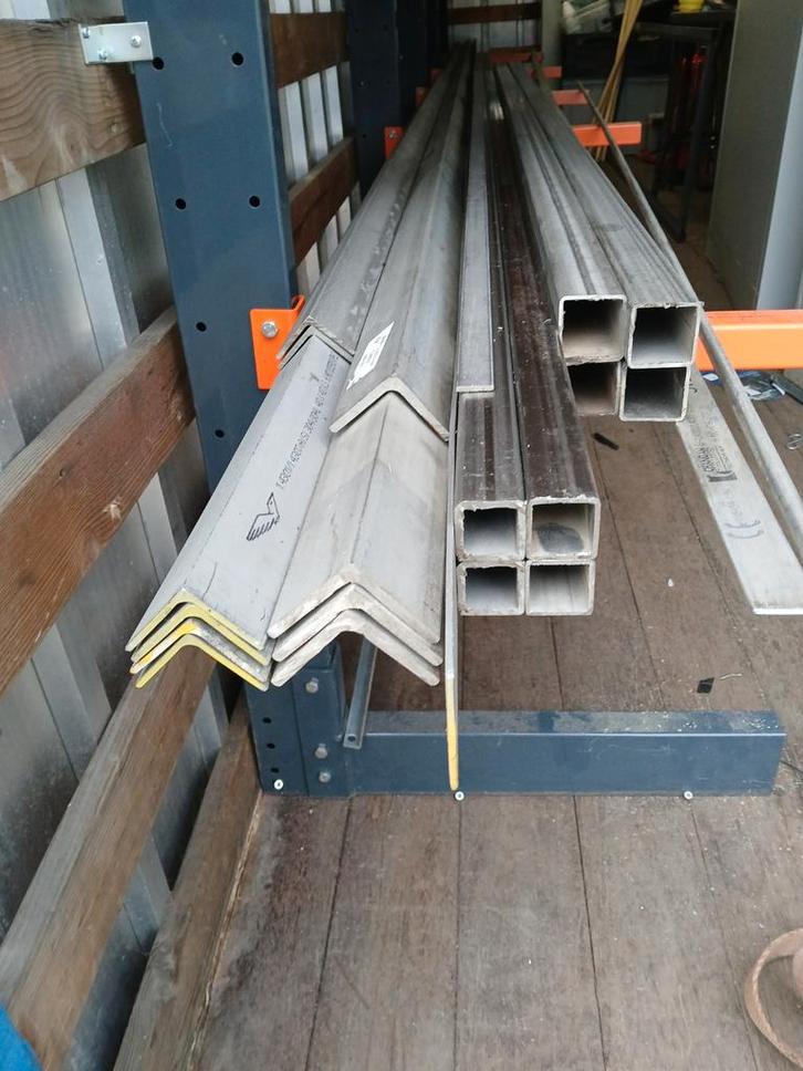 RVS EN ALUMINIUM profielen, Doe-het-zelf en Verbouw, Metalen, Gebruikt, IJzer, Ophalen