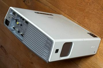 Sony VPL-CX86 beamer in goede staat beschikbaar voor biedingen