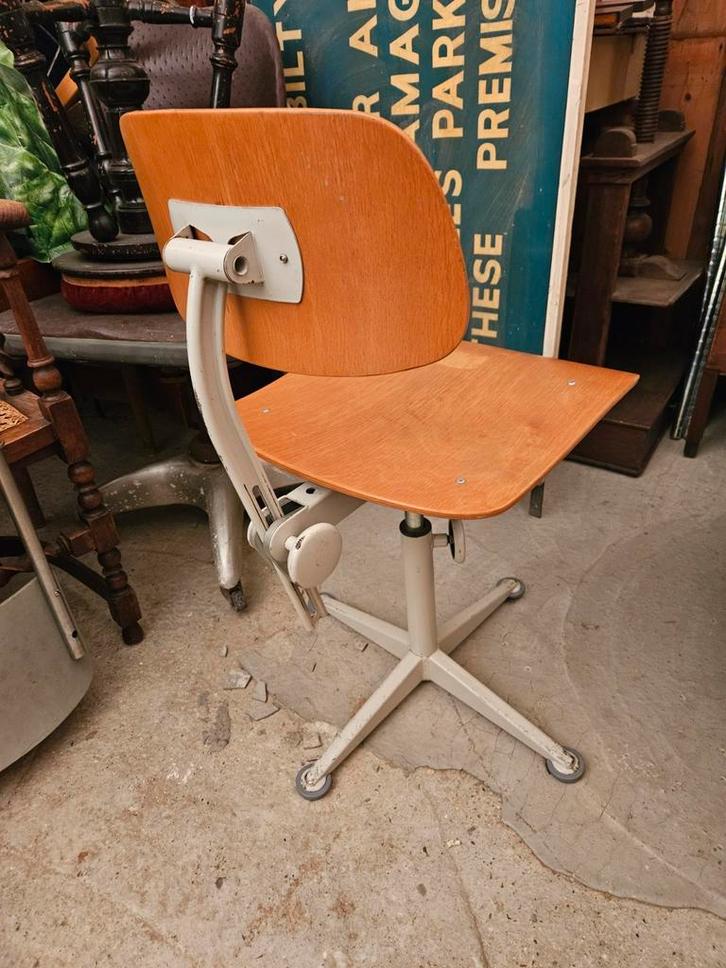 Friso Kramer Revolt Bureaustoel, Huis en Inrichting, Bureaustoelen, Ophalen