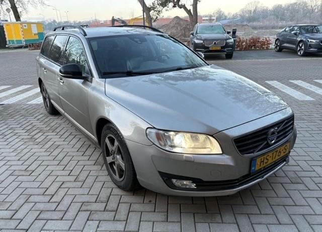 Volvo V70 2.0 D3 Dynamic Edition EXPORT, Auto's, Volvo, Bedrijf, Te koop, V70, ABS, Airbags, Airconditioning, Bluetooth, Bochtverlichting