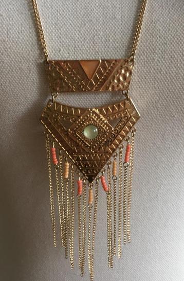 Accessories goudkleurige kettinkjes hanger aan lange ketting beschikbaar voor biedingen