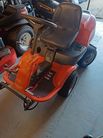 Komt binnen....Husqvarna Rider 13C hydrostaat B&S motor  beschikbaar voor biedingen