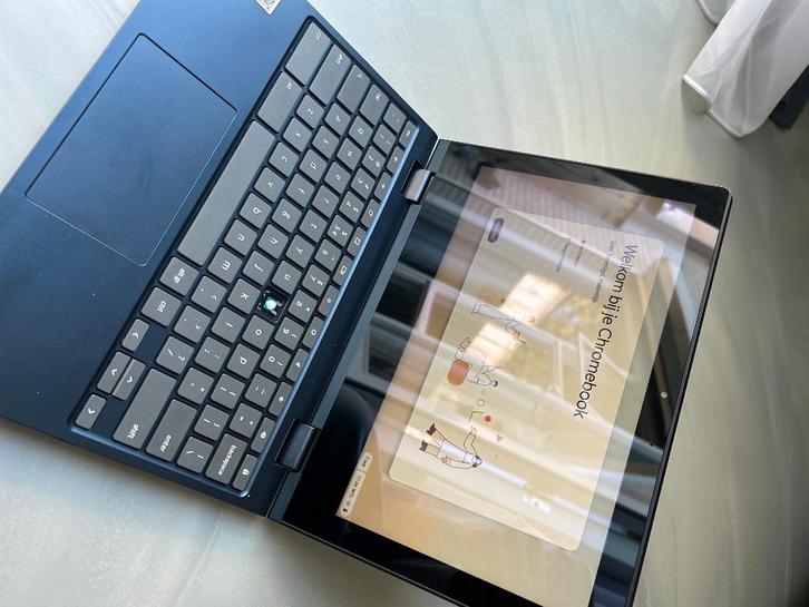 Lenovo ChromeBook Flex 3 + oplader en hoes, Computers en Software, Chromebooks, Gebruikt, 14 inch, 4 GB of minder, 64 GB, Touchscreen