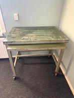 Metalen Bureau uit oude Fokker fabriek, Huis en Inrichting, Bureaus, Ophalen, Met wielen, Gebruikt, Bureau