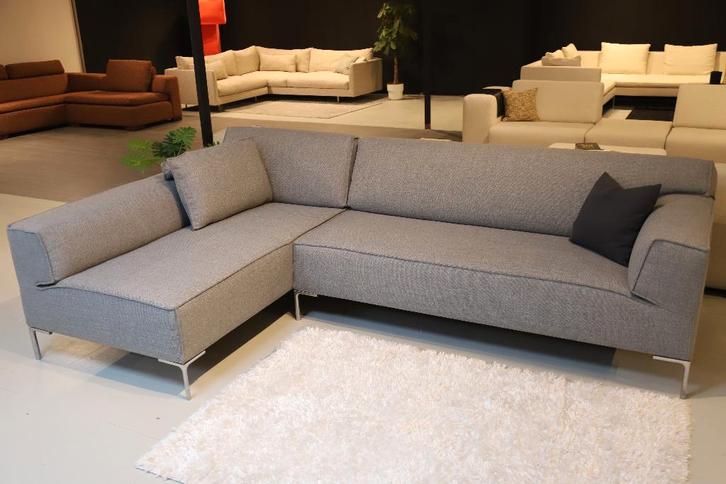 Design on Stock hoekbank (refurbished), Huis en Inrichting, Banken | Bankstellen, Zo goed als nieuw, Hoekbank, Vierpersoons of meer