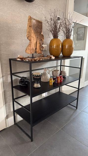 Leuk metaal met houten kastje 100x90x40