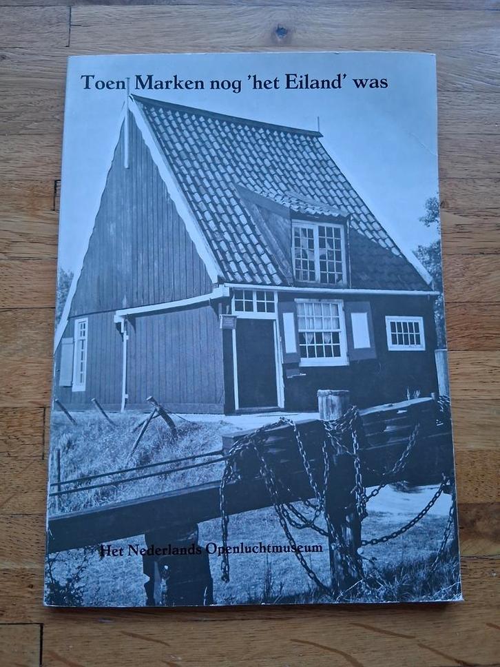 Toen marken nog het eiland was geschiedenis fotoboek verhale, Boeken, Geschiedenis | Stad en Regio, Zo goed als nieuw, Ophalen of Verzenden