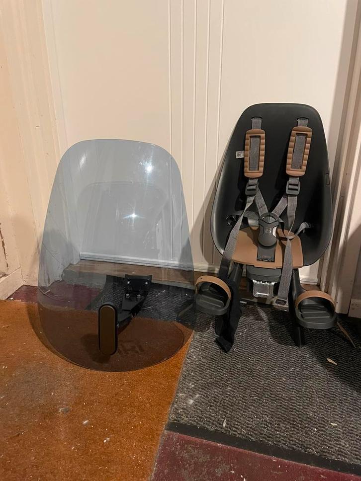 Urban Iki voorzitje met windscherm + 2 x MTB/ATB adapter, Fietsen en Brommers, Fietsaccessoires | Fietsstoeltjes, Zo goed als nieuw