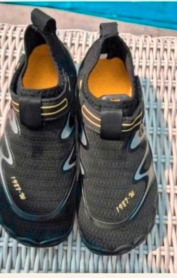 Nieuwe unisex waterschoen maat 36. Binnenzool 23 cm beschikbaar voor biedingen