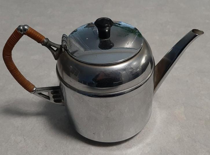 Mooie vintage theepot, Antiek en Kunst, Antiek | Keukenbenodigdheden, Ophalen of Verzenden