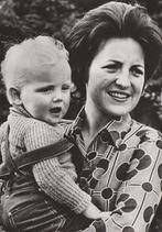 P716 ansichtkaart margriet en bernard op vakantie 1972, Verzamelen, Ansichtkaarten | Themakaarten, Ophalen of Verzenden, 1960 tot 1980