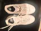 Adidas zgan wit/roze, Ophalen of Verzenden, Zo goed als nieuw, Schoenen