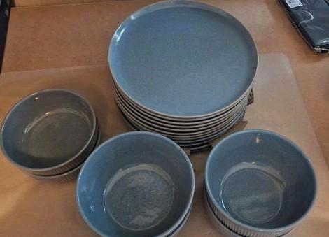 Los servies ah royal van kempen en begeer borden kommen, Huis en Inrichting, Keuken | Servies, Zo goed als nieuw, Compleet servies