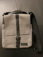 Salvatore Ferragamo Schoudertas, Zo goed als nieuw, Grijs, Leer, Ophalen